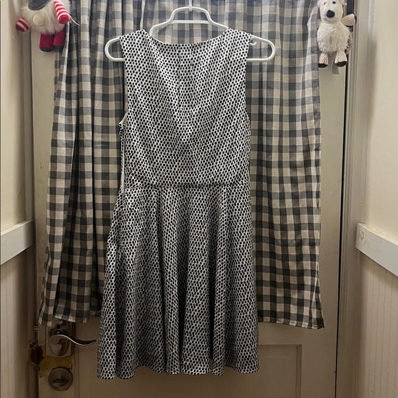 Express Black and White Patterned Mini Dress - Picture 4 of 5